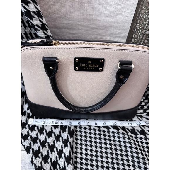 KATE SPADE Wellesley Rachelle Bag in Great Condition! Pebble and Black! - Picture 4 of 12
